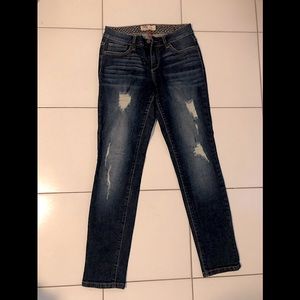 l.e.i. Riley Skinny Boyfriend Jeans